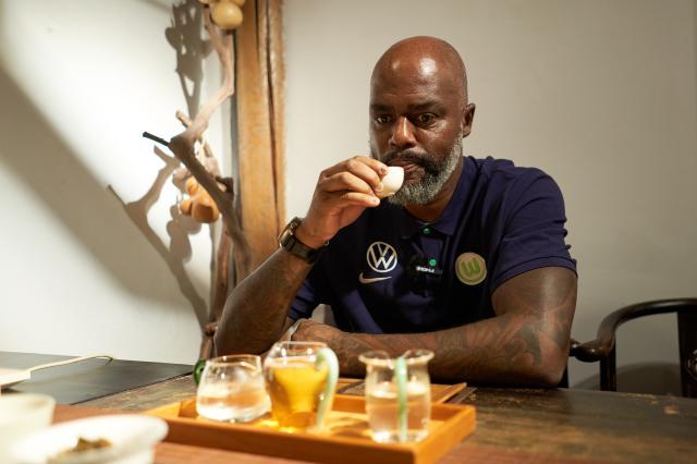 1714800116620058440.jpg 格拉菲特9.jpg