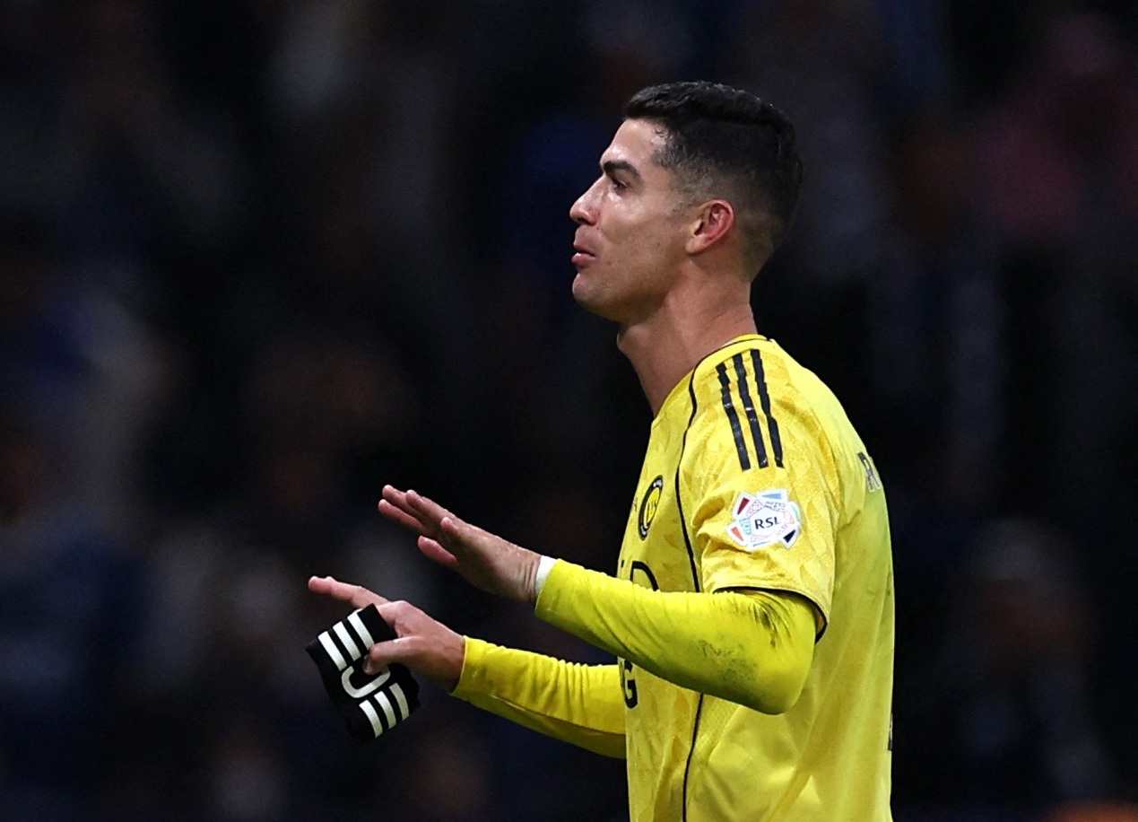 开云体育登录-明年退役？英媒：C罗很可能在27年夏季离开胜利，且可能就此退役