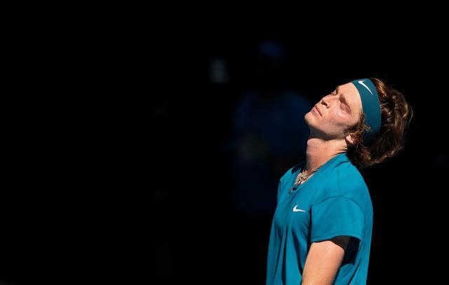 开云体育登录-纳达尔卢布列夫相继中招 澳网恐现大规模退赛潮？